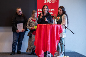 Das Team von Re-Box mit Dr. Christine Brönner